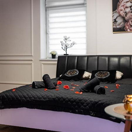 Zamoyskiego Jacuzzi Apartment Cracóvia Exterior foto