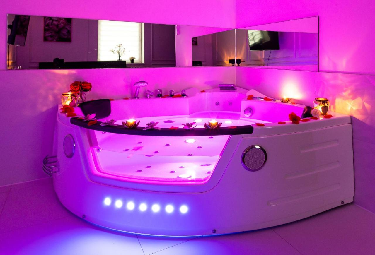 Zamoyskiego Jacuzzi Apartment Cracóvia Exterior foto